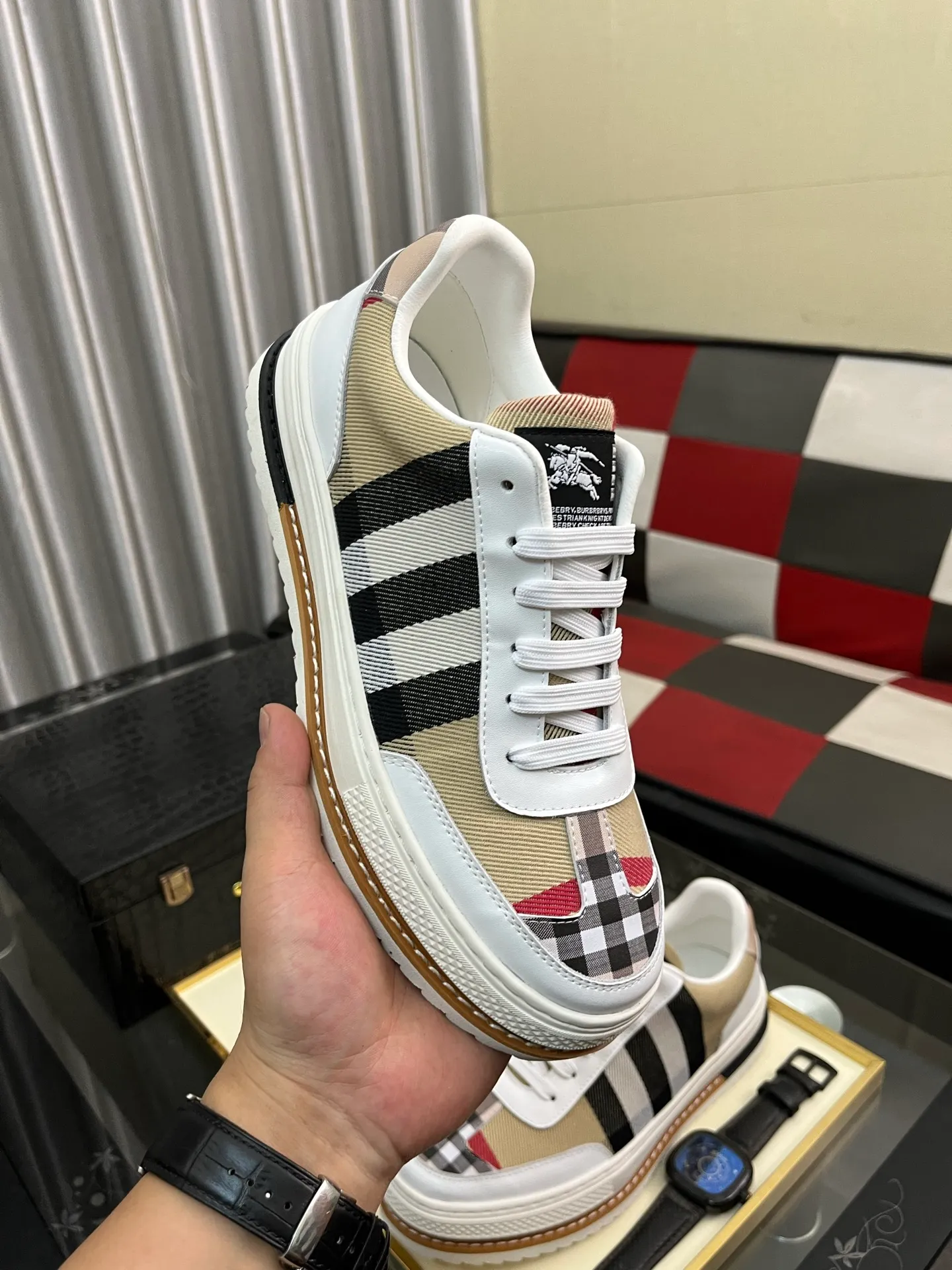Men's shoes 💰420⌚️⌚️BURBERRY "Burberry" Regular size: 38-44 (casual shoes) Product materials: Selected cowhide upper, soft sheepskin lining; original outsole. 2️⃣colors available
